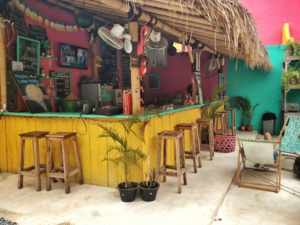 Hostel La Favela Gili Trawangan Exterior foto
