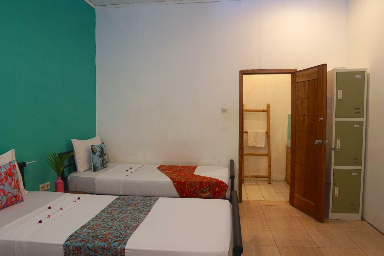 Hostel La Favela Gili Trawangan Exterior foto
